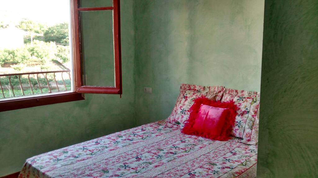 Hostal A La Sombra Del Laurel Navarrete Eksteriør billede